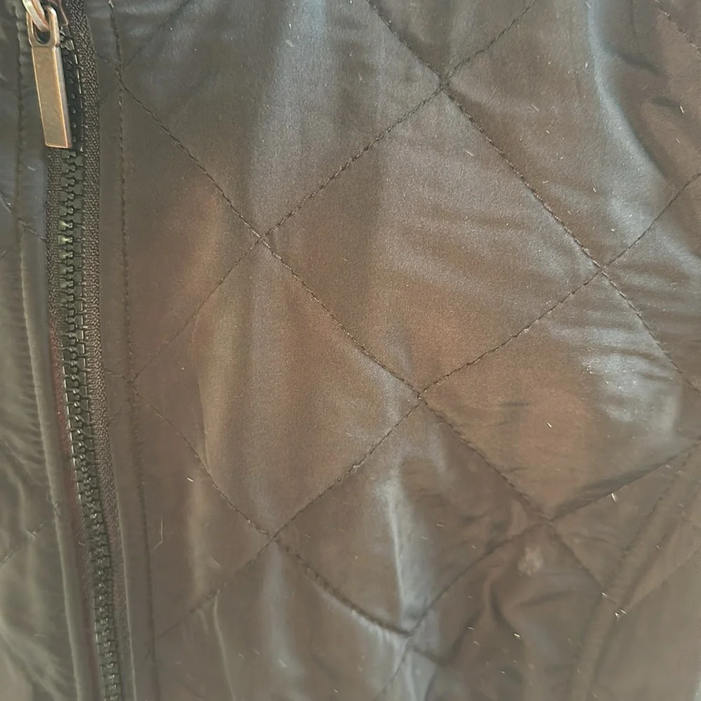 Black Quilted Vest - Picture 5 of 7